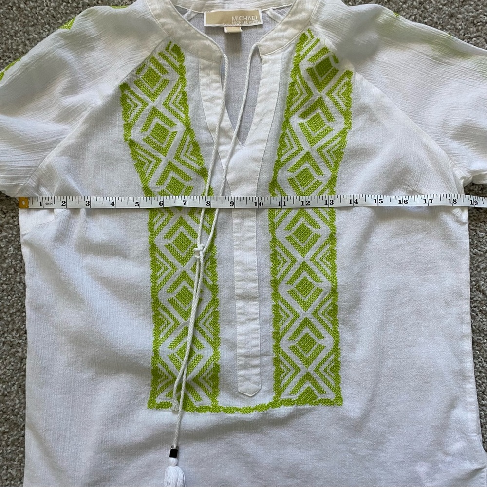MICHAEL KORS Boho Split Neck Blouse - Picture 9 of 13